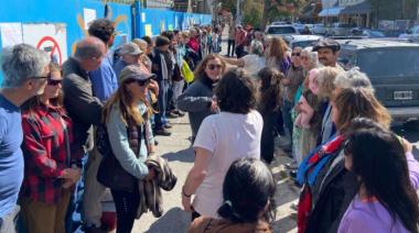 ​​​​​​​Wallace le pidió a Provincia un informe técnico sobre el arrayán centenario del ex Correo: la pelea por el árbol crece