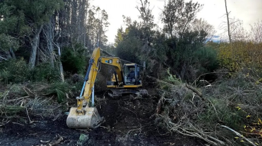 Arrancó la obra de la nueva toma de agua del Lago Gutiérrez para 75 mil vecinos del sur