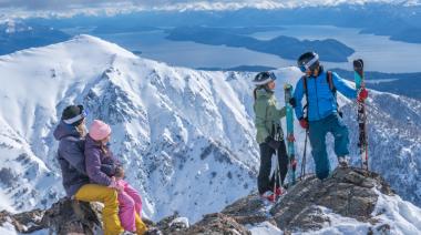 Bariloche lanza su temporada de invierno en Buenos Aires con una experiencia inmersiva en el Planetario