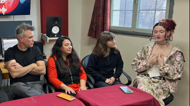 "Frecuencia 45": el proyecto que convierte a los estudiantes en productores profesionales de música en vivo