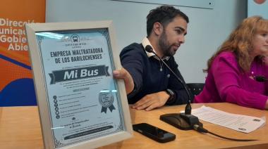 Le entregaron un "certificado de maltrato" a la empresa de colectivos en plena audiencia por el pedido de aumento