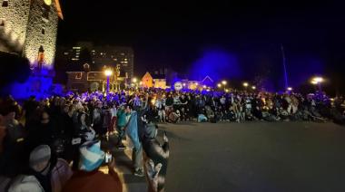 Bariloche se viste de celeste y blanco para alentar a la selección en el centro cívico