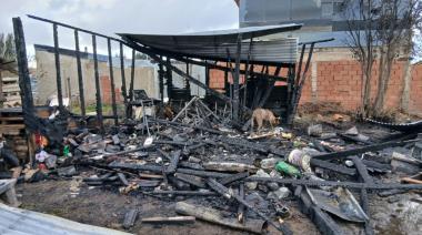 Formalizan la junta vecinal del 29 de Septiembre mientras una casa se incendiaba en el barrio