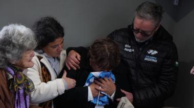 Bariloche entronizó la placa de Víctor Olavarría, el soldado que volvió desde Darwin (Malvinas)
