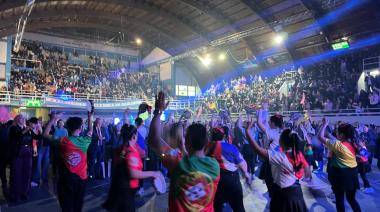 ​​​​​​​La comunidad evangélica llenó el Pedro Estremador y celebró Pentecostés con el municipio adentro