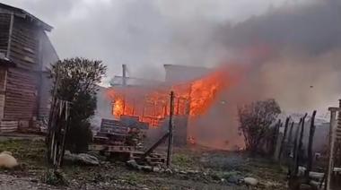 Incendio en el barrio 29 de septiembre: una vivienda quedó destruida