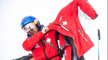 Nieve y bronca en Catedral: cesantearon a tres patrulleros en pleno reclamo salarial