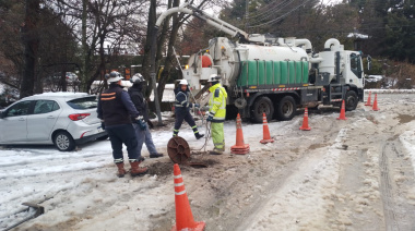 La CEB refuerza el saneamiento cloacal mientras nieva en la mayoría de los sectores de Bariloche