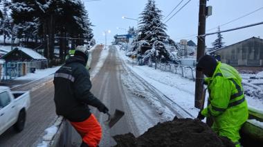 Reabrieron las calles tras la nevada, pero dos zigzags seguirán cortados hasta el lunes