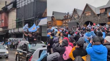 Bariloche estalló de emoción tras la remontada de argentina ante Egipto: bengalas, lágrimas y promesas de locos en el centro cívico