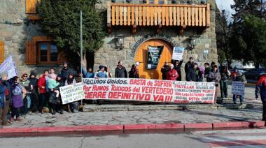 "El vertedero nos envenena": otra marcha para exigir una solución definitiva