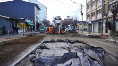La municipalidad tapó el hundimiento del pavimento en O'Connor y ahora hay que dejarlo secar casi un mes