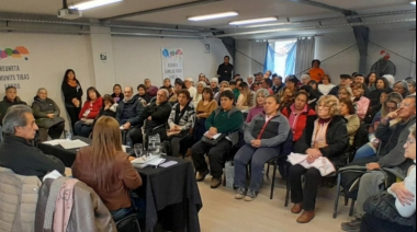 Personas mayores debatirán propuestas para la reforma de la Carta Orgánica en dos foros barriales