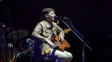 Nahuel Pennisi hizo vibrar al Centro Cívico en el cierre de la 55° Fiesta Nacional de la Nieve