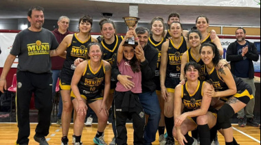 Las jugadoras subcampeonas de básquet denunciaron que no hubo reconocimiento oficial en Bariloche