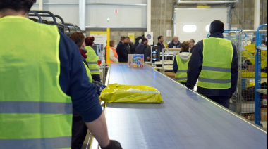 Cortés recorrió el gigante logístico que Mercado Libre instaló en el PITBA