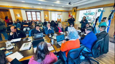 La Escuela 16 no baja los brazos: las familias van al Concejo por los fondos de patrimonio