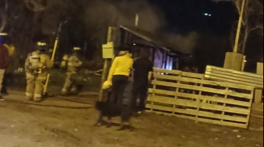 "Estábamos felices con nuestra casita": la joven pareja que perdió todo en el incendio de Pilar I pide ayuda