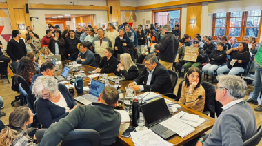 Gritos, amenazas y un público "identificable": la Defensoría del Pueblo pidió frenar la violencia en las sesiones del Concejo
