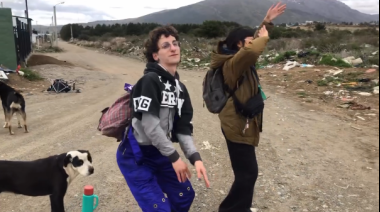 Video: La protesta "dancing" se hizo viral por el traslado del Vertedero