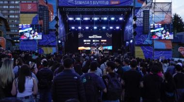 Bariloche abre la Semana de la Juventud con talentos escolares y un tributo a Virus