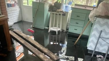Vecinos de Los Coihues reclaman por el desborde del arroyo Gutiérrez
