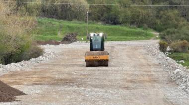 Vuelve el rodillo a la calle de la barda y el Municipio promete “menos rodeos”