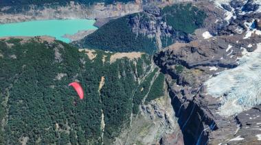 CAPSA dijo que no al parapente en el Catedral y los pilotos van al Concejo: “El cerro es de todos los barilochenses”