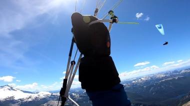 Pilotos de parapente se reunieron con el EAMCEC para volver a volar desde el Cerro Catedral