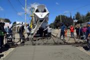 ¡No pegan una! el municipio tapó las cloacas de las calles que pavimentó en 9 de Julio