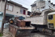 Piden ayuda para la familia que perdió todo en el incendio del barrio 3 de Mayo