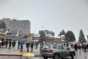 Turistas felices por la nieve y los precios:  "No nos pareció extremadamente costoso"