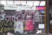 Una feria de ropa usada cierra tras ocho años: "La economía es la que manda"