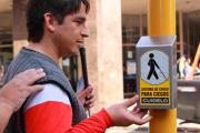 Tensiones entre organización de personas ciegas y municipio por implementación de semáforos sonoros