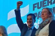 (Video) Costa Brutten hizo cantar "Karina es alta coimera" y "Lorena es alta drogona" en el acto de Fuerza Patria
