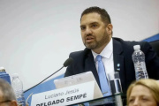 Piden a la Fiscalía que investigue el pase de Andrea Confini al directorio de YPF 