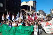 "No tiene un solo artículo que beneficie a los laburantes": Bariloche en la calle contra la reforma laboral