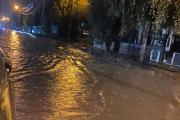 Inauguraron la calle Habana el viernes y el sábado ya estaba inundada