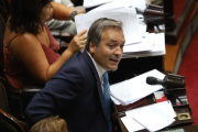 Soria fulminó a Adorni: "fue el único argentino que Milei sacó de la pobreza"