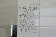 Pintadas en los baños y amenazas por WhatsApp: el Concejo aprobó una comunicación urgente por la violencia en las escuelas