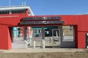 Madre detenida por agredir a portera y resistirse a la policía en escuela de Las Victorias