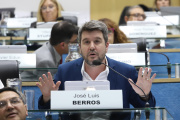 La oposición exige explicaciones por la contratación de una empresa privada para el control facial de trabajadores estatales