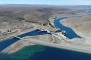 Río Negro le cobrará el agua a las represas del Comahue, pero la oposición advierte que el negocio se escapa por la letra chica