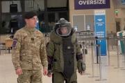 "¿Lleva algo peligroso?" "Solo una bomba": crónica de un chiste que salió pésimo en el aeropuerto de Bariloche