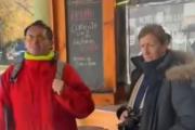 "Este que se hace el ciego": el escándalo del comerciante que humilló a un hombre con discapacidad visual