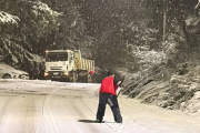 Cortés pide consideración a empleadores ante las dificultades para trasladarse por la nieve