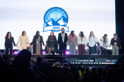 El Centro Cívico se llenó de emoción con el primer desfile de las candidatas a Reina Nacional de la Nieve