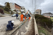 Segundo Sombra tendrá vereda nueva: ya se ejecutan los primeros 30 metros de cordón cuneta