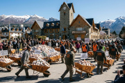 4.300 millones en suspenso: el dinero que podría pagar todo Bariloche a la CEB