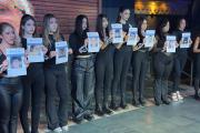 Diez candidatas, un desfile y un hospital que necesita de todos